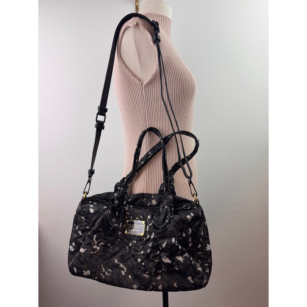 Marc By Marc Jacobs Handbag Black Gray Camo Double Handle Shoulder Barrel Bag - Picture 3 of 9